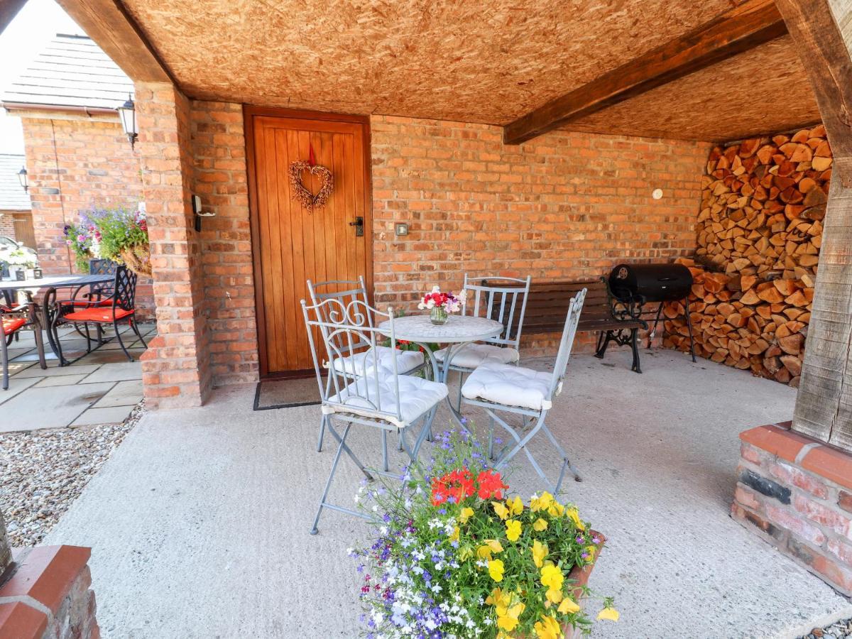 Honeysuckle Farmhouse Tarporley Zewnętrze zdjęcie